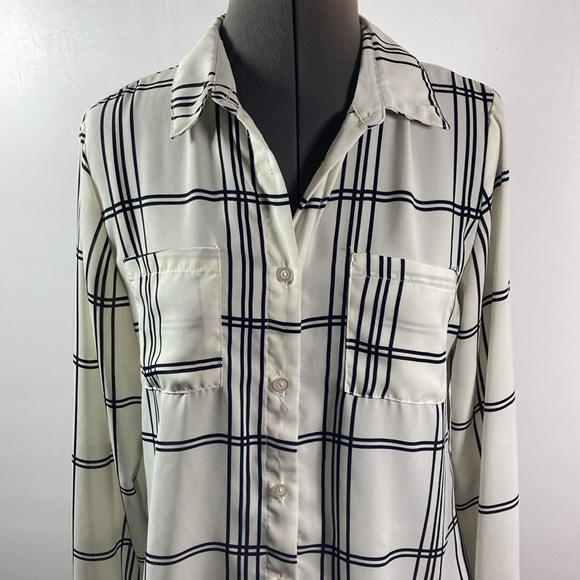 Rue 21 Top/Blouse Women Size Large White & Black Collar Button Up Long Sleeves - Picture 2 of 10